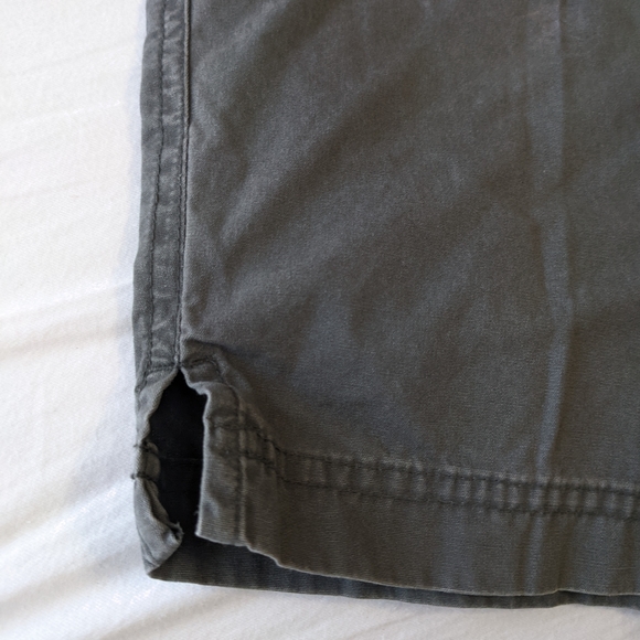 Columbia Gray Bermuda Shorts Pockets Size 6 - Picture 4 of 7